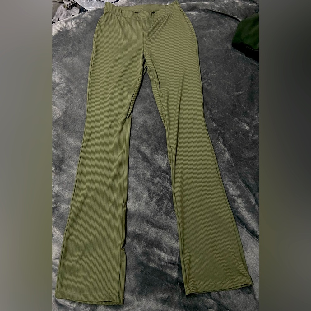 H&M Divided Green Leggings Size S